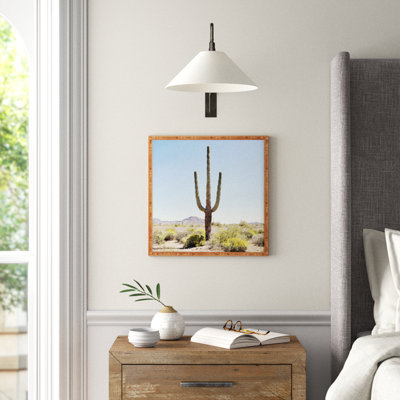 «Lone Cactus» par Bree Madden - reproduction de photo
