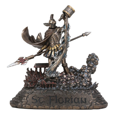 Cecilton People Figurines & Sculptures