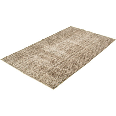 Anatolian Vintage One-of-a-Kind 4'9" X 8'6" 1980s Wool Area Rug in