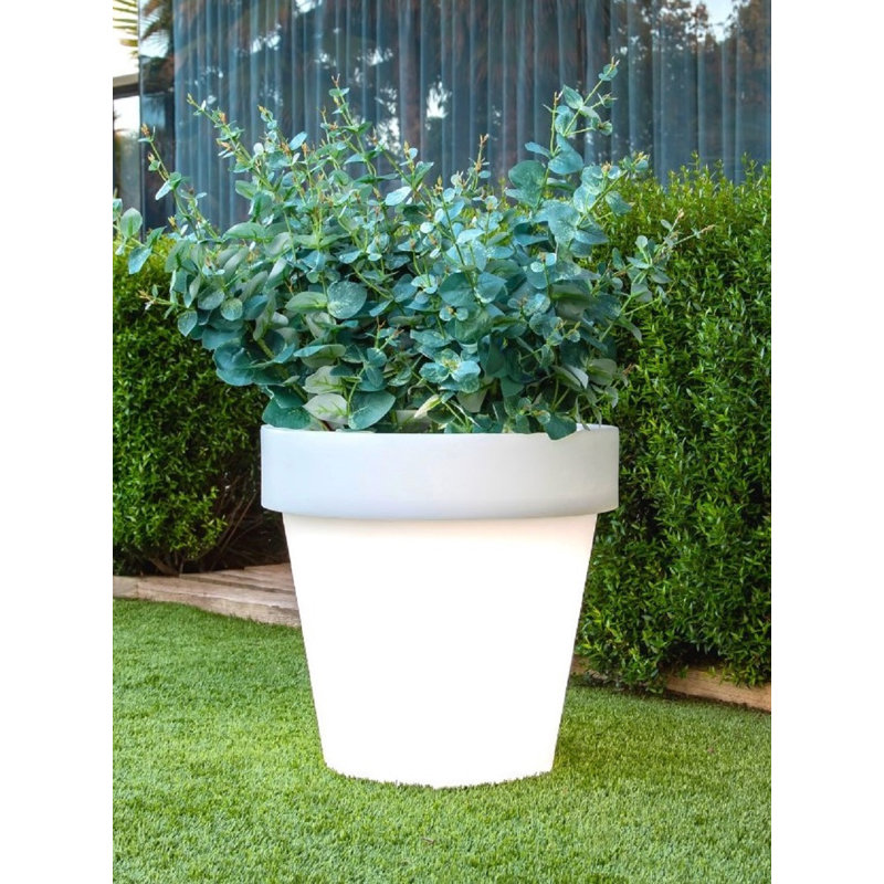 AIX Classica L et XL - pot à fleurs en plastique Artkalia McAlester, H 22,5 po x l 22,5 po x P 22,5 po