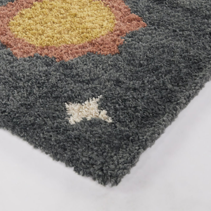 Hibbard Rectangle Geometric Polypropylene Plastic Rug, Rectangle 4'4" x 6'