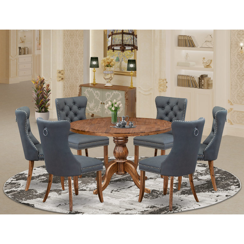 L'ensemble de table à manger 7 pièces se compose d'une table et de 6 chaises de salle à manger en tissu de polyester gris platine avec dossier capitonné - Finition noyer antique