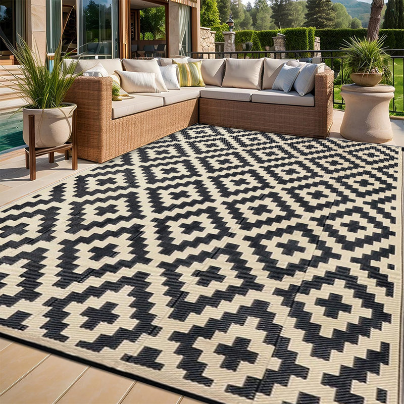 Geometric Black and Beige Outdoor Rugs with Cross Pattern, Rectangle 8' x 10'
