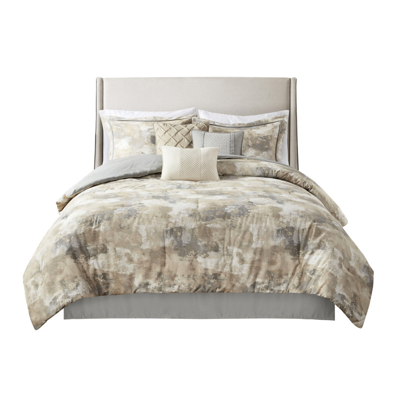 Édredon gris très grand avec coussins décoratifs brodés et jupe de lit glamour en mélange 60% coton et 40%