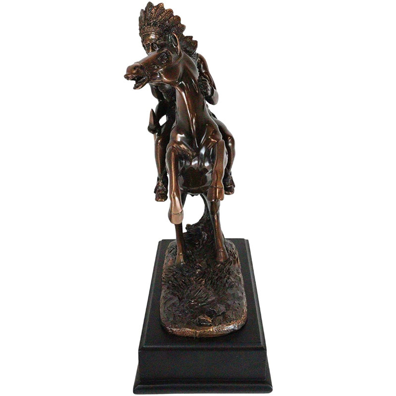 Statue de chef tribal Jonesha