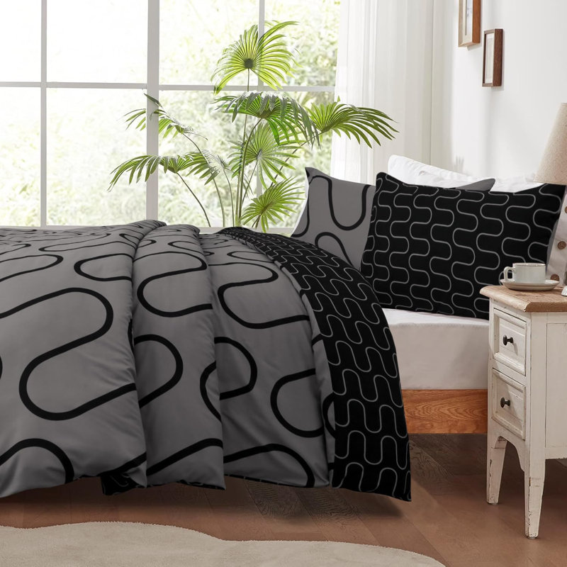 Airville Microfiber Geometric Shapes Duvet Cover Set with Pillowcases, Double