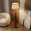Lampe sur pied Cascade avec abat-jour tambour en noyer