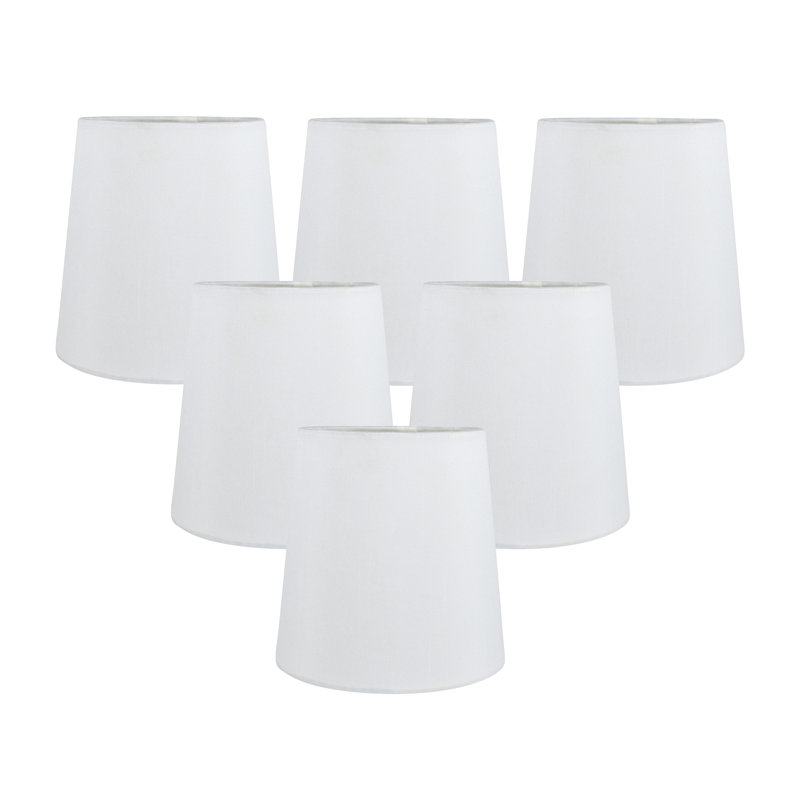 Abat-jour lustre en fausse soie Latitude Run, H 5 po x l 4 po x P 5 po, Noir