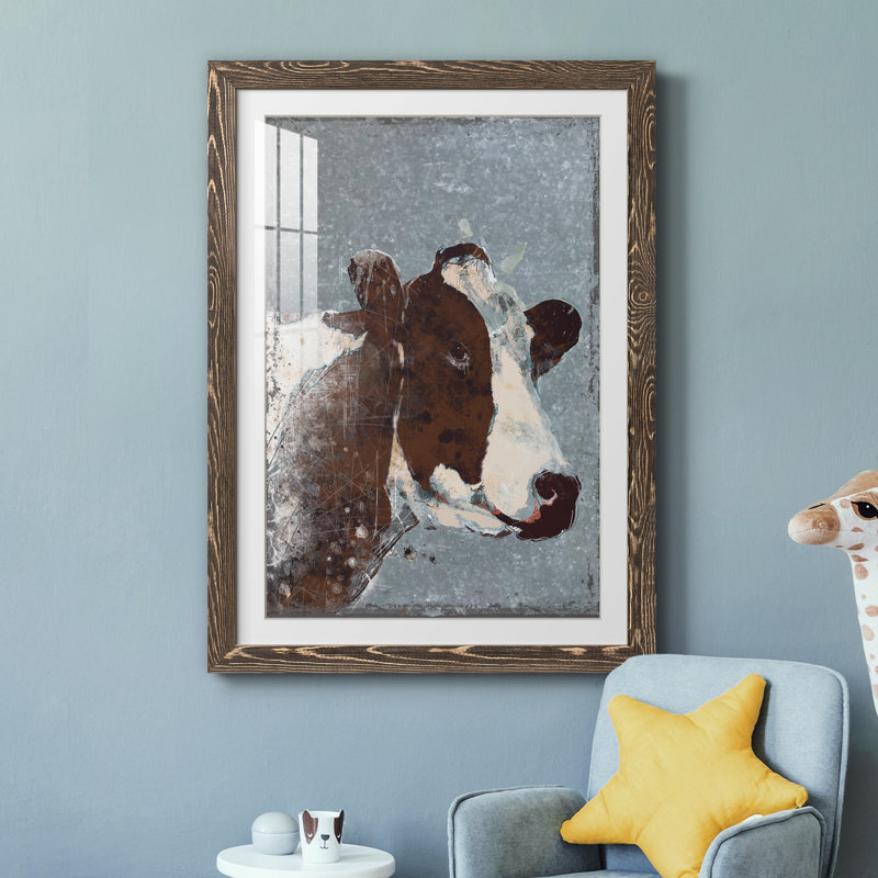 Vache sur métal galvanisé - peinture encadrée, H 31 po x l 44 po x P 1 po, Toile avec cadre en noyer