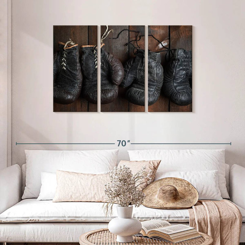 Sireci Dark Boxing Gloves, 28" H x 45" W