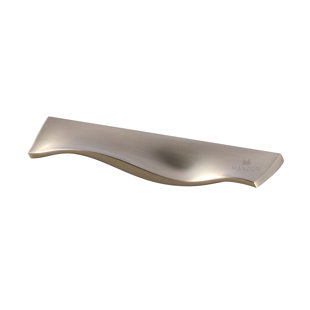 Wave Cabinet Pull