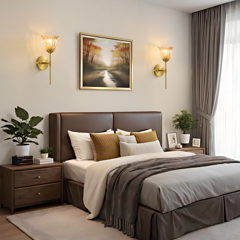 Applique murale dorée 1 lumière avec bras en fer et abat-jour floral, Ambre