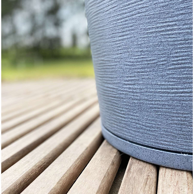 Pot à fleurs en résine Genebra, Gris foncé, H 13,78 po x l 15,75 po x P 15,75 po