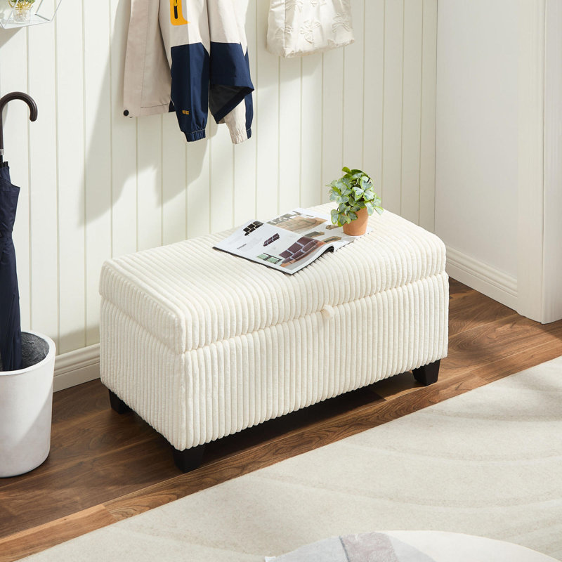 Banc de rangement rembourré beige élégant et spacieux