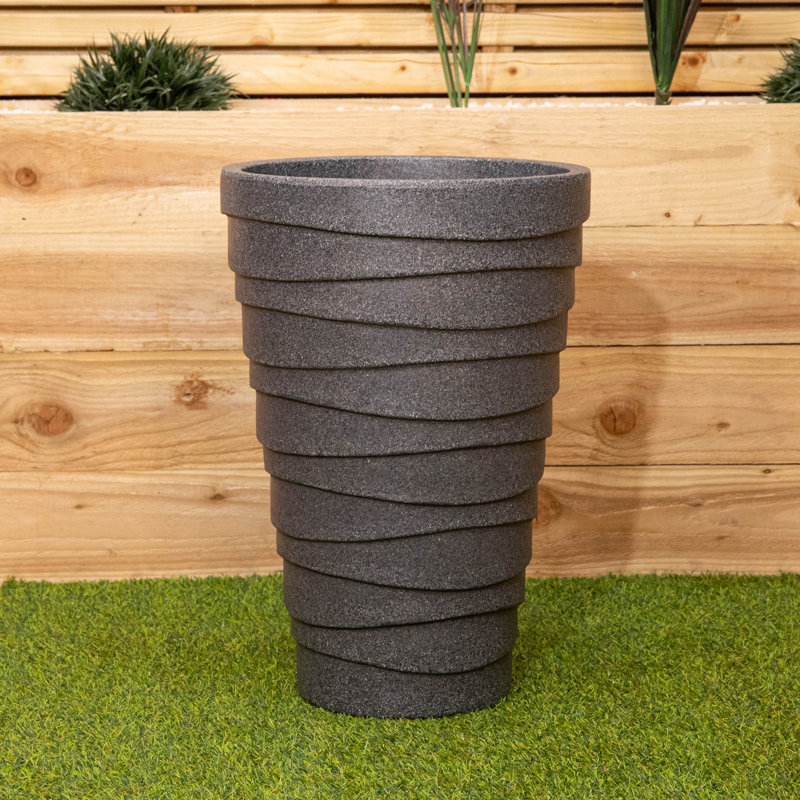 Samuel Alexander Pot Planter