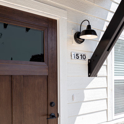 Luminaire de grange d'extérieur Jaklynn
