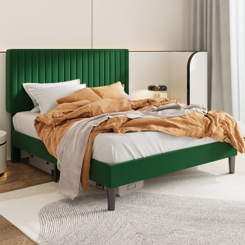 Lit plateforme tapissier en velours avec tête de lit capitonnée verticale ajustable, Grand, Vert