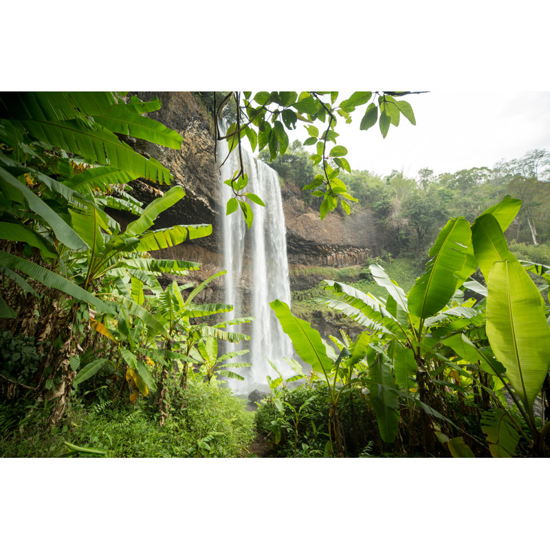 Chute d'eau au Laos par Swissmediavision, H 24 po x l 36 po