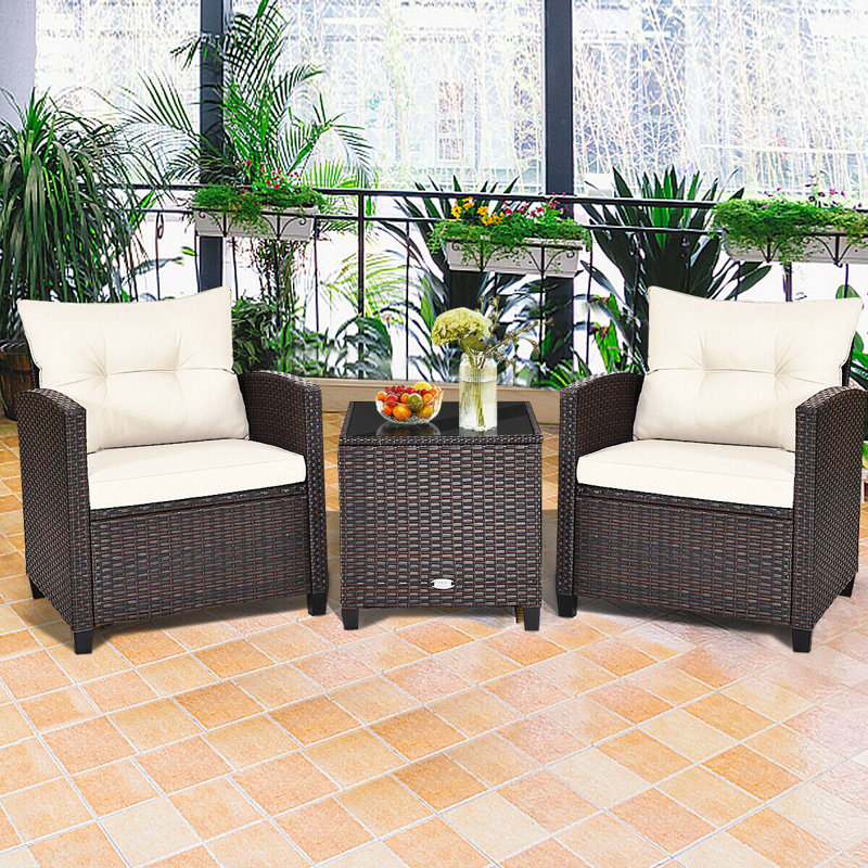 Ensemble de conversation en rotin de trois articles avec coussins, Blanc