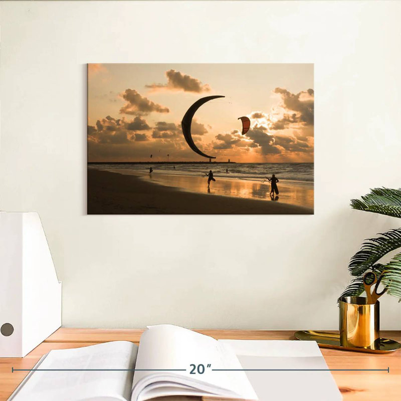 Kites surf au coucher du soleil, H 8 po x l 12 po