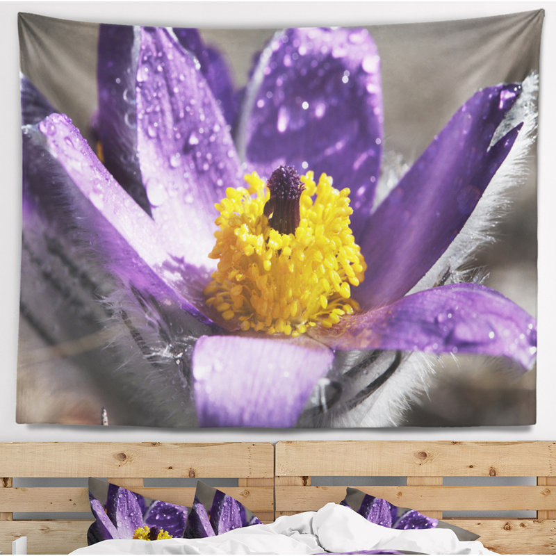 Tapisserie floral mauve en fleur, H 68 po x l 80 po