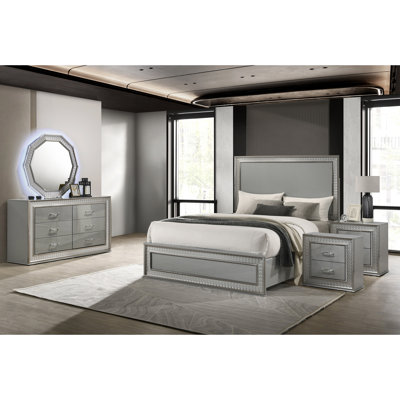 Minardi 5-Piece Bedroom Set