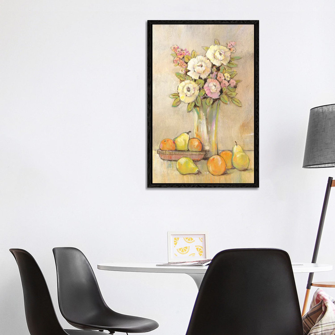 Stillleben Studie Blumen & Früchte I von Tim OToole - Galerie-verpackte Leinwand Giclée auf Leinwand