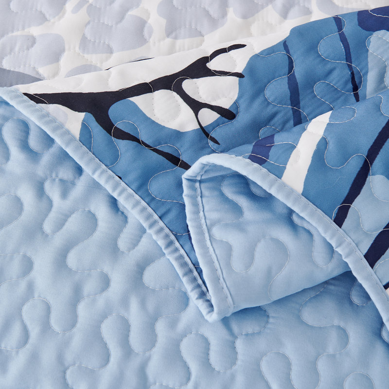 Marine Polyester Quilt Set Summer Bedding Lightweight Quilts, King Quilt + 2 King Shams, Dark Blue Animal Print