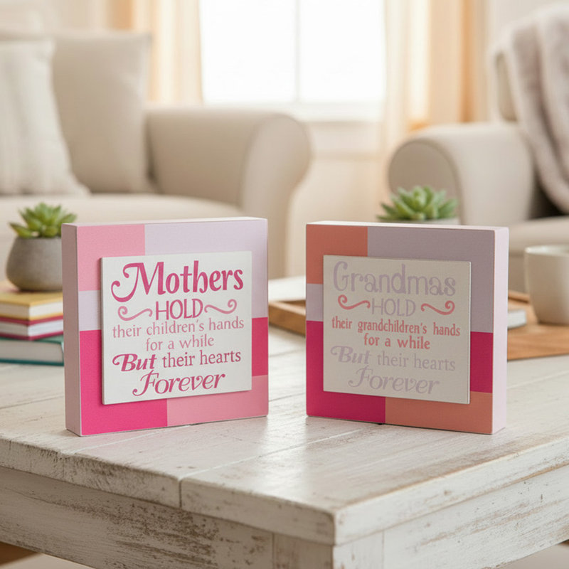 «Haight Wood Block Mother / Grandma Hold Hearts Forever Asstd» - ensemble de 2