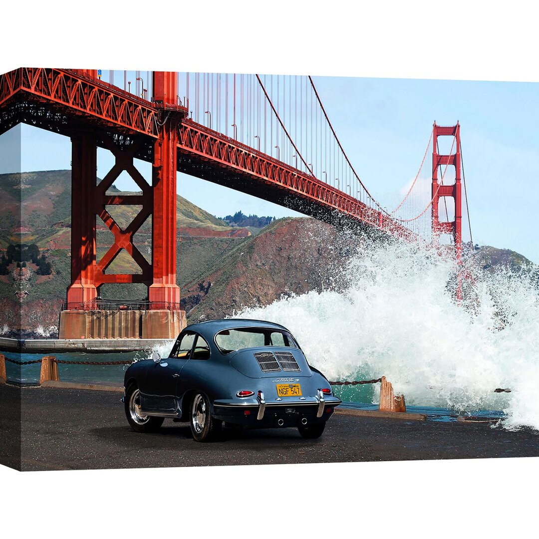 Fotodruck unter der Golden Gate Bridge, San Francisco von Gasoline Images