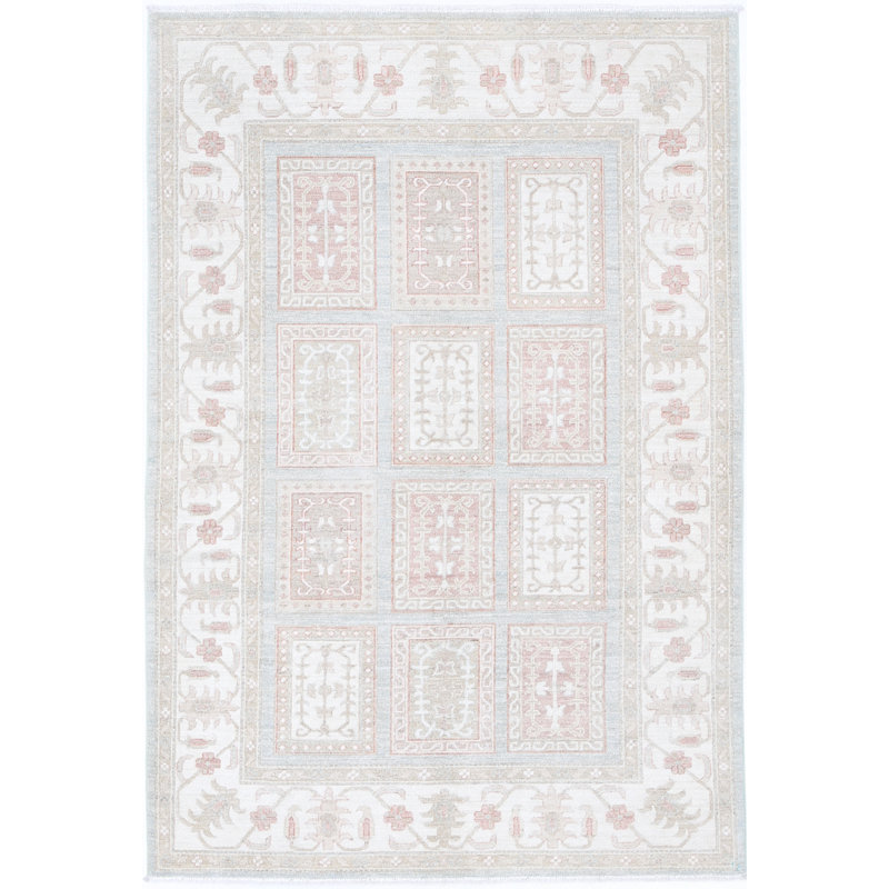 Tapis de laine 4,5 x 6,8 pi noué à la main dans des tons doux pour le salon