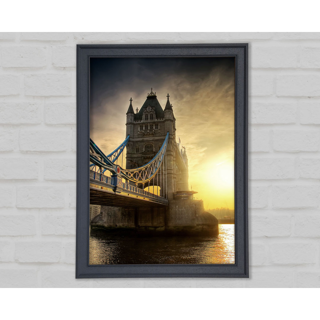 Gerahmtes Leinwandbild Stunning Tower Bridge Sunset