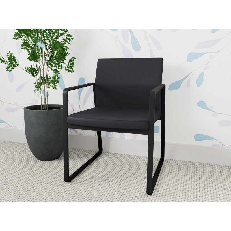 Chaise d'invité Gansett, Vinyle noir Patriot Plus, Noir