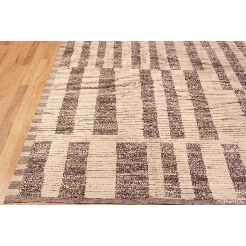 Tapis moderne à motif géométrique tribal crème / gris / neutre One-of-a-Kind