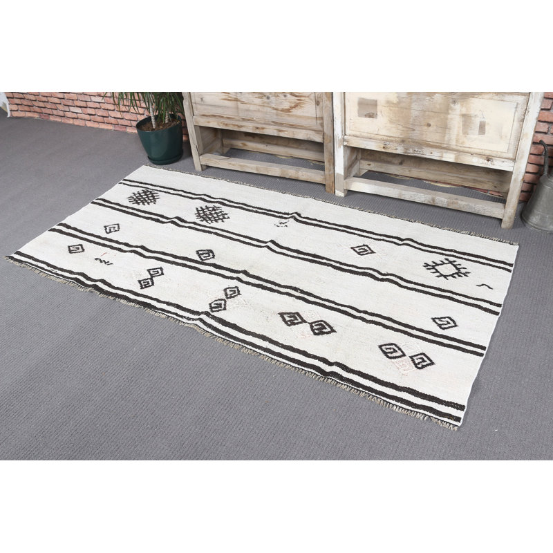Tapis décoratif kilim tissé à la main en blanc pour la cuisine avec motif tissé plat rétro