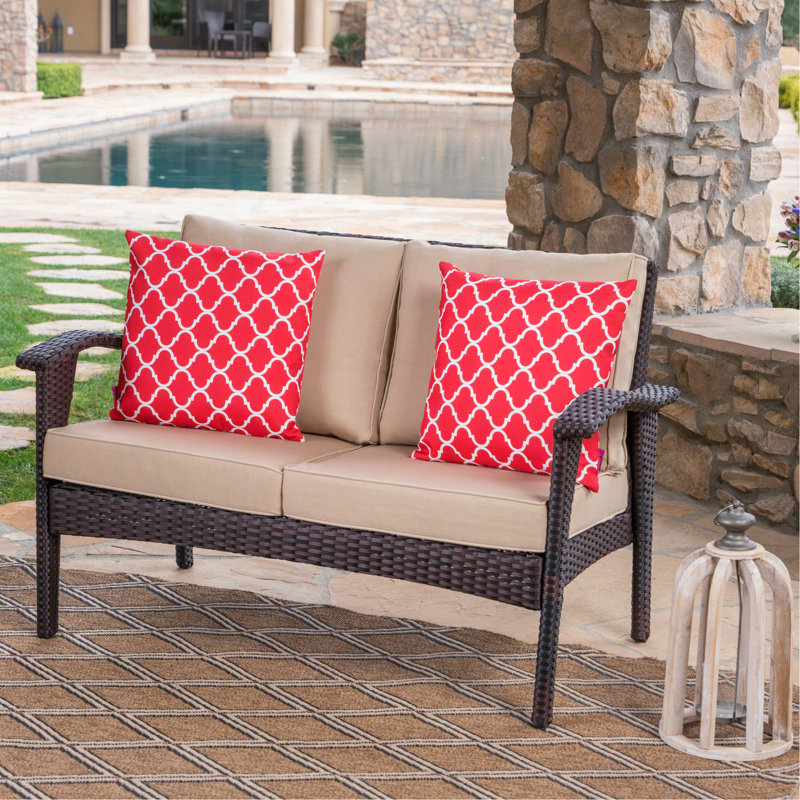 LOVESEAT