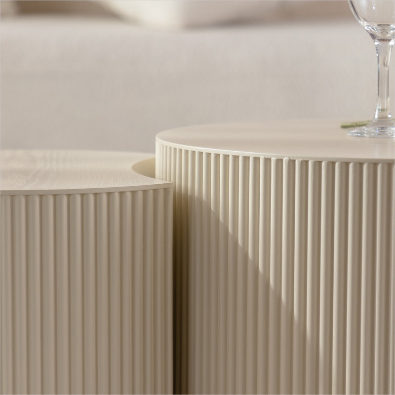 Table basse 33,86 po en panneau de fibres à densité moyenne avec relief fabriqué à la main dans une finition en bois blanc, aucun assemblage requis