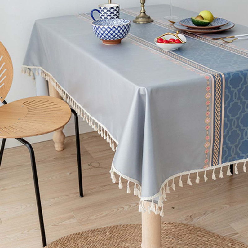 Nappe géométrique à franges, L 79 po