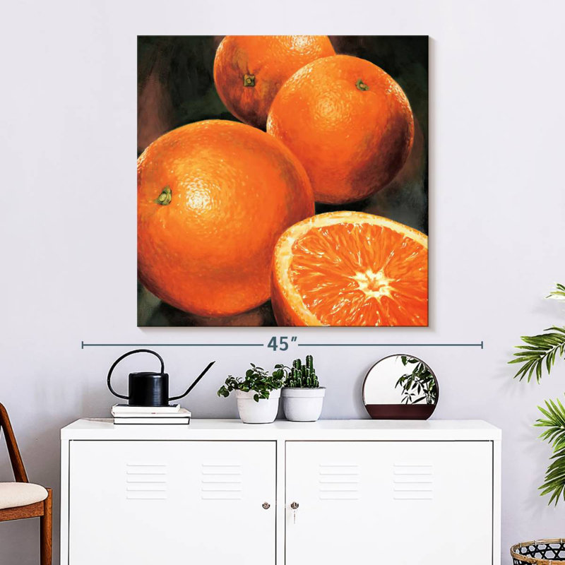 Yarlin Arance, 33" H x 33" W