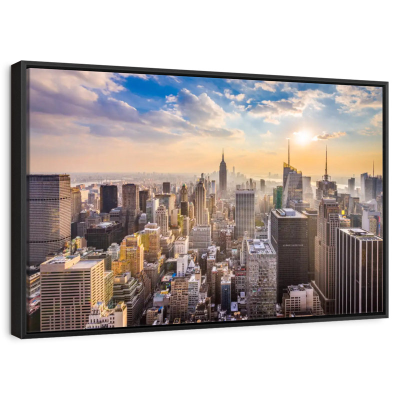 New York Riva au lever du soleil, 46 po x 31 po, Cadre flottant noir