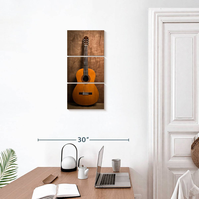 Guitare classique, 27" H x 12" W