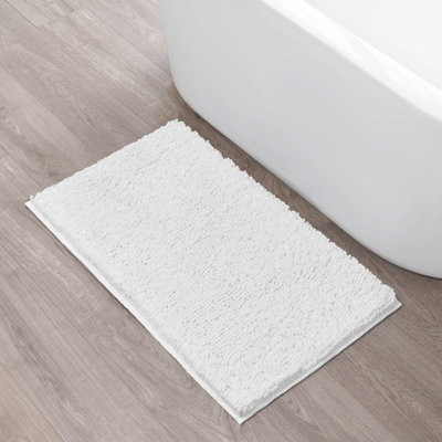 Wayfair Basics® Aguon Chenille Super Soft Absorbent Microfiber Rectangle Non-Slip White 27x45 Rectangle Bath Mat