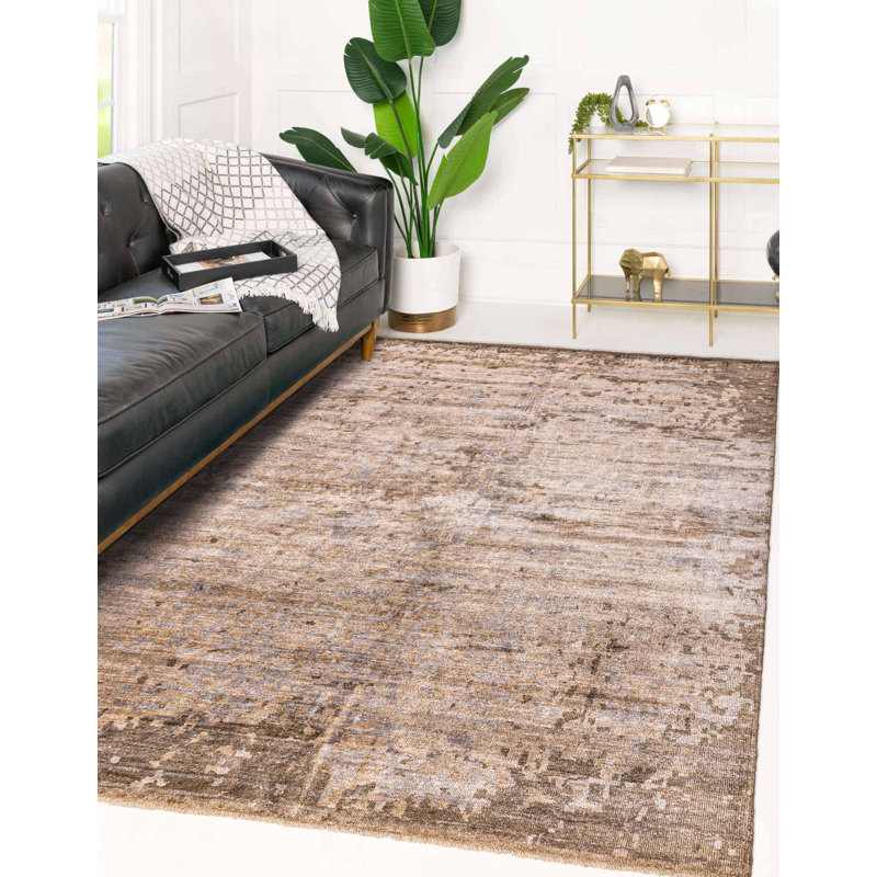 Tapis brun clair Legacy 6 pi 4 po x 9 pi 9 po