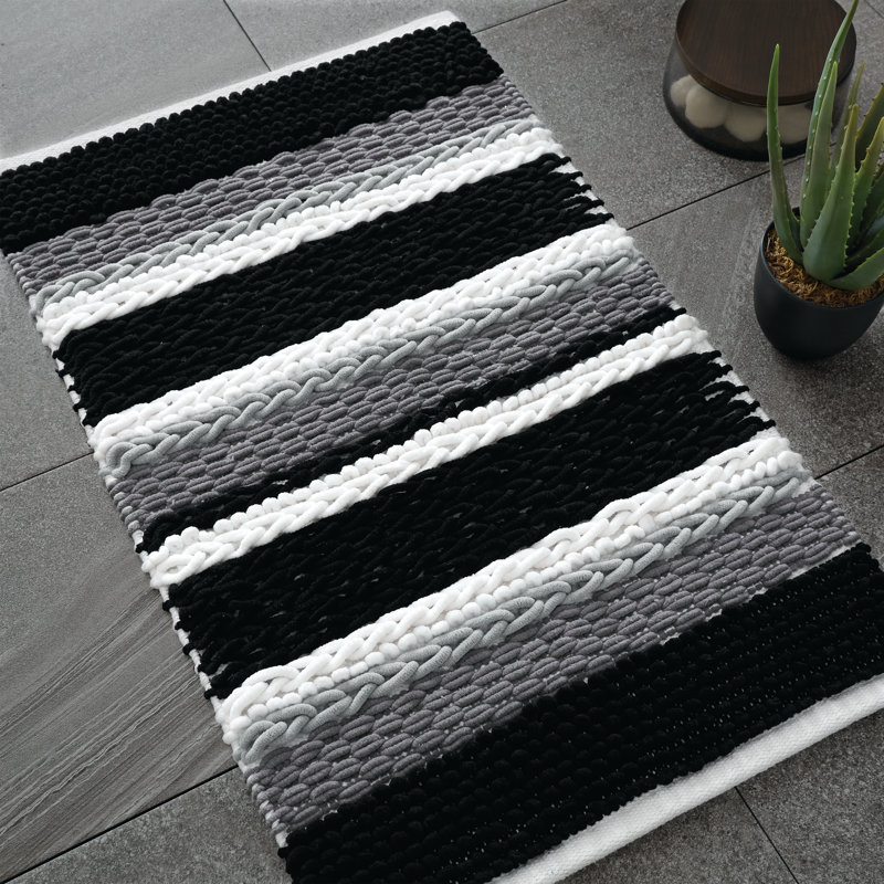 Textured Stripe Bath Mat
