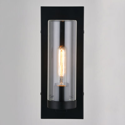 Applique murale d'extérieur à 1 lumière H 12,5 po Grantley noire matte en acier durable, abat-jour en verre transparent, compatible avec DEL, compatible avec une porte d'entrée de patio ou de garage