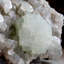Grande apophyllite cubique gravée vert clair