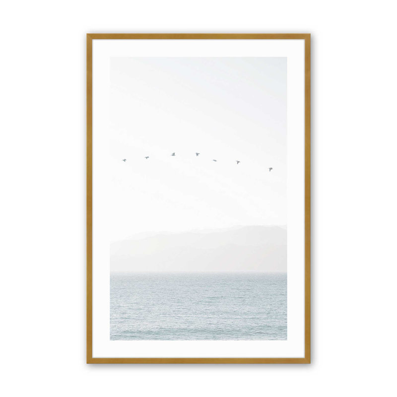 Impression de bord de mer, dans un cadre, Cadre doré poli, H 25,25 po x l 19,25 po x P 1,25 po