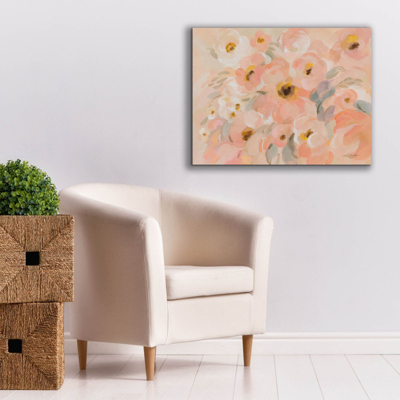 «Peach Pink Floral» par Silvia Vassileva, art mural sur toile, H 26 po x l 34 po
