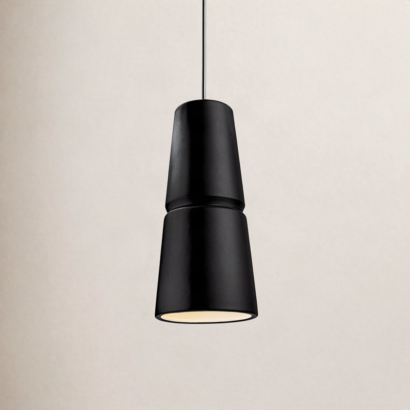 Luminaire suspendu conique à 1 lumière Logan, H 18 po x l 8 po x P 8 po, Noir mat carbone, Bronze foncé