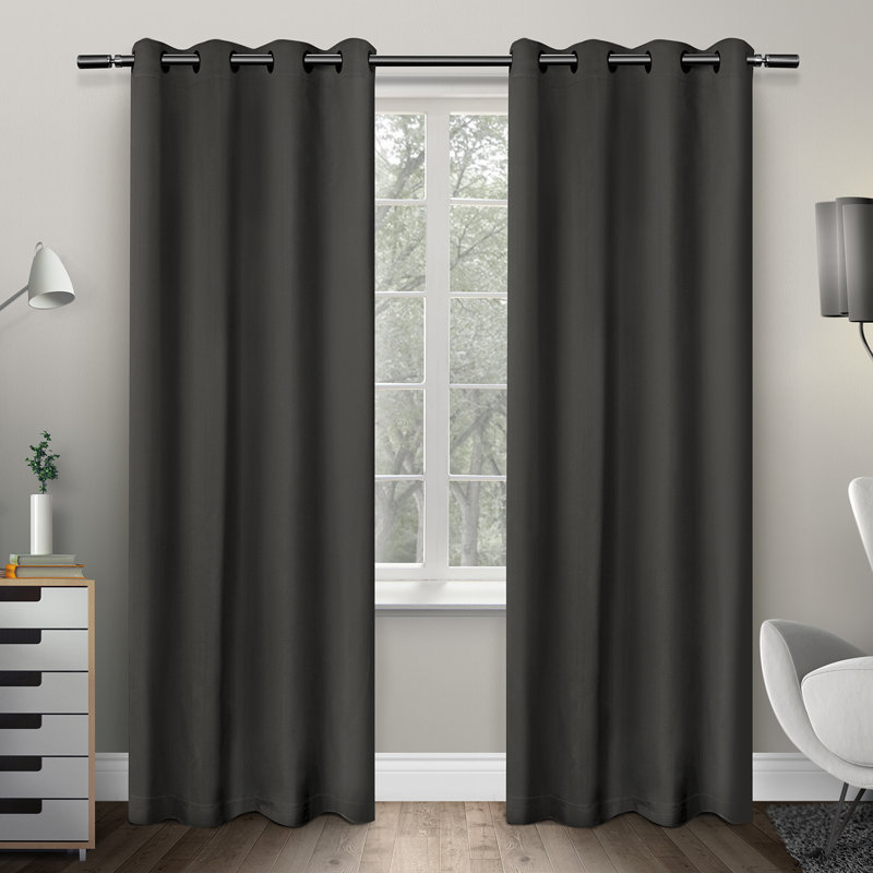 Paire de rideaux obscurcissant et isolant avec œillets Mcmanus, l 52" x L 84", Gris anthracite
